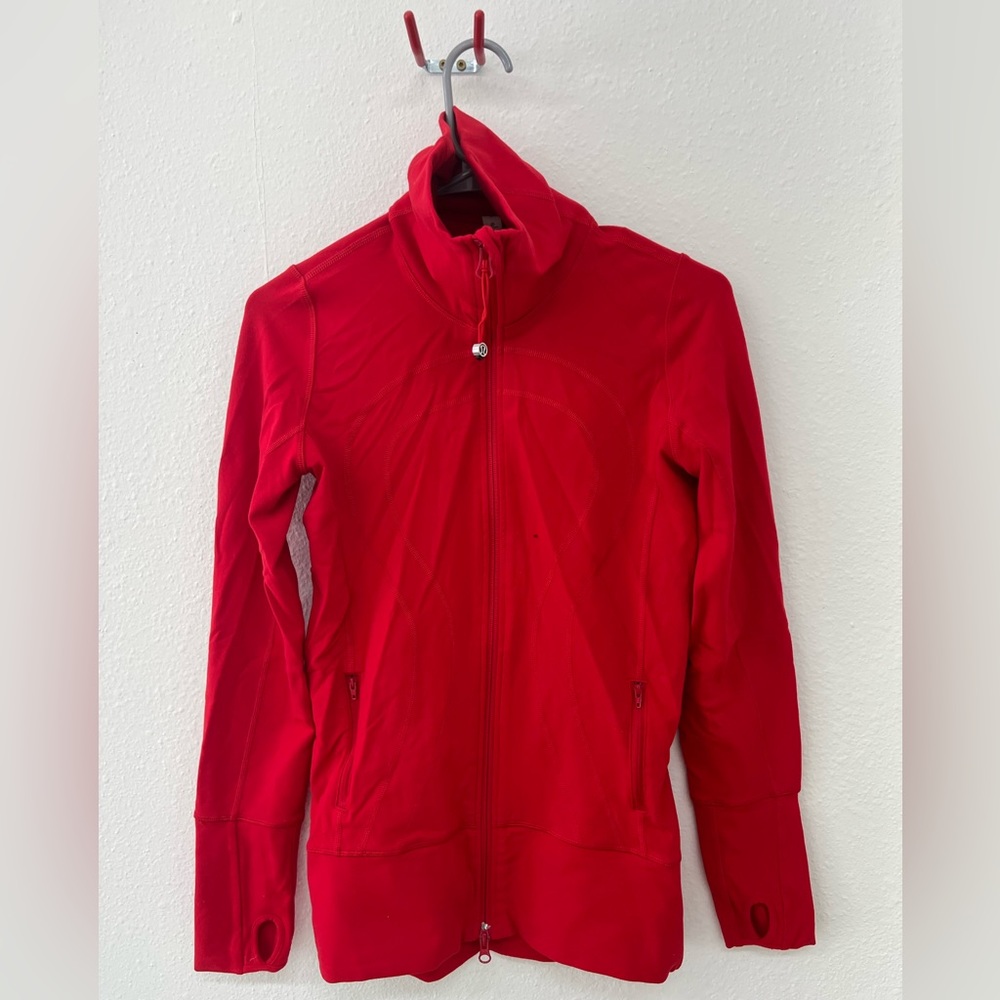 Lululemon jacket size 4